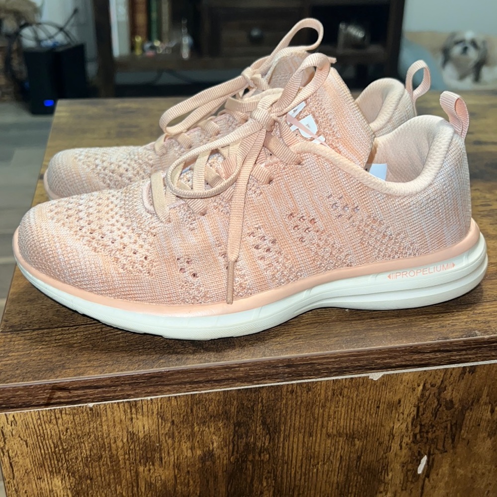 Women's TechLoom Pro sz6 pink